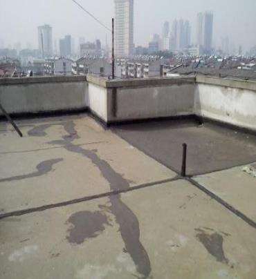 二七漏水维修 楼顶漏水是什么原因，楼顶漏水维修方法是什么?